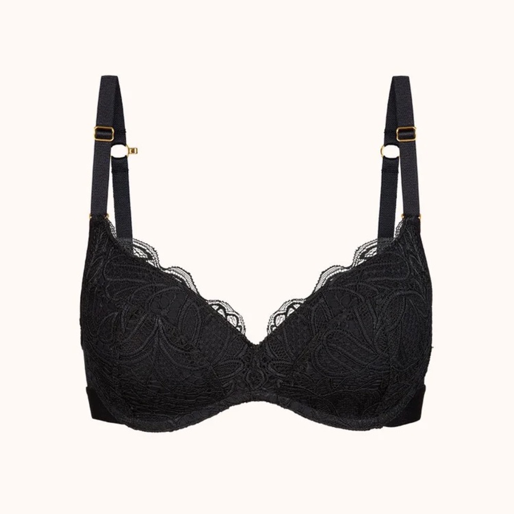 Lively The Lace T-Shirt Bra in Jet Black 32DD